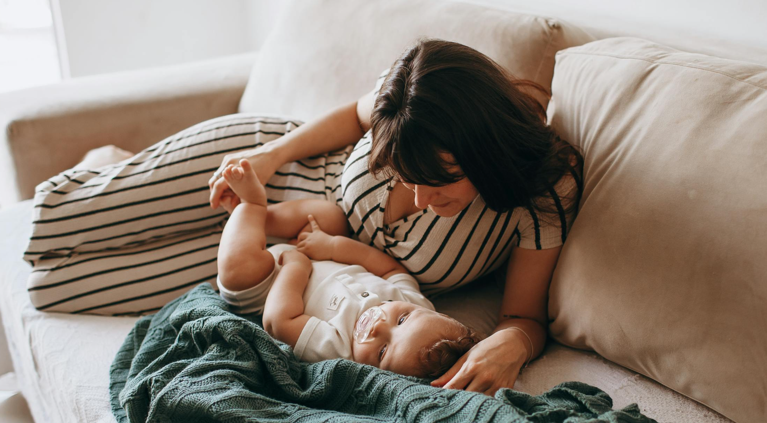 Recovery of menstrual cycle post-birth Periods after caesarean delivery
